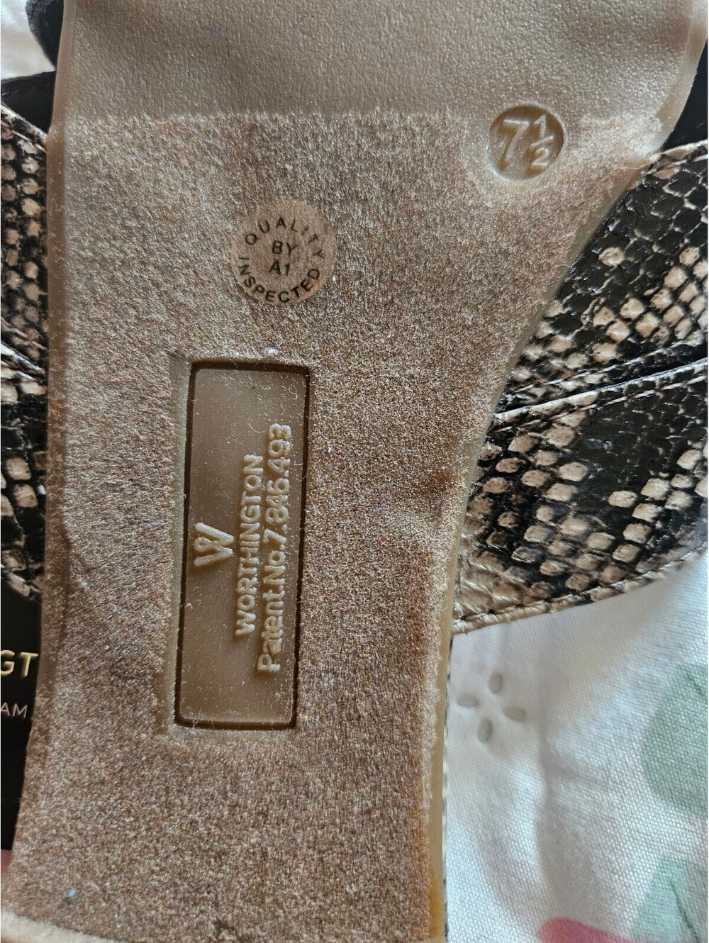 Worthington Women's Snake Print Memory Foam Slip-On Flats Size 7.5 - Picture 5 of 6